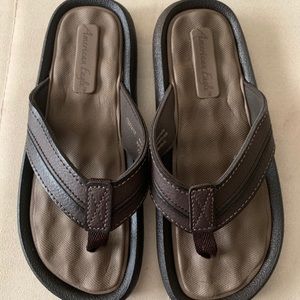 American Eagle sandals